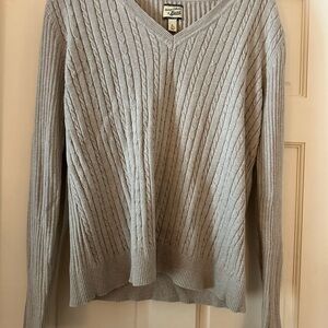 Bass Women’s Light Gray V-Neck Sweater